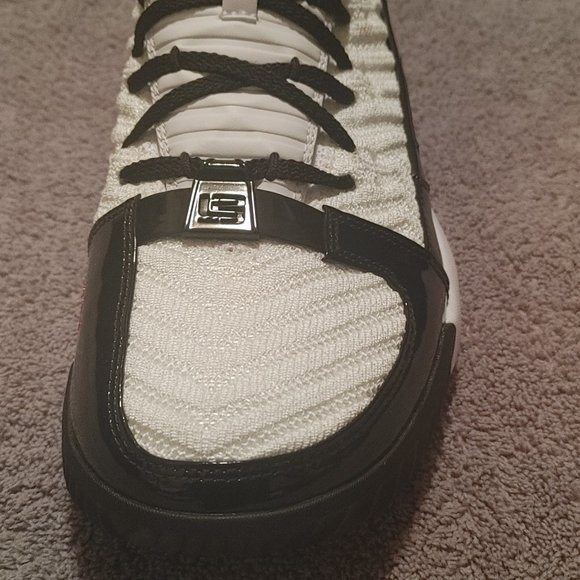 Lebron 16 'Remix' - Picture 3 of 8